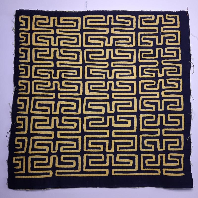 Mola 19 - Motifs géométriques