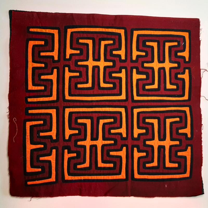 Mola 42 - Motifs géométriques