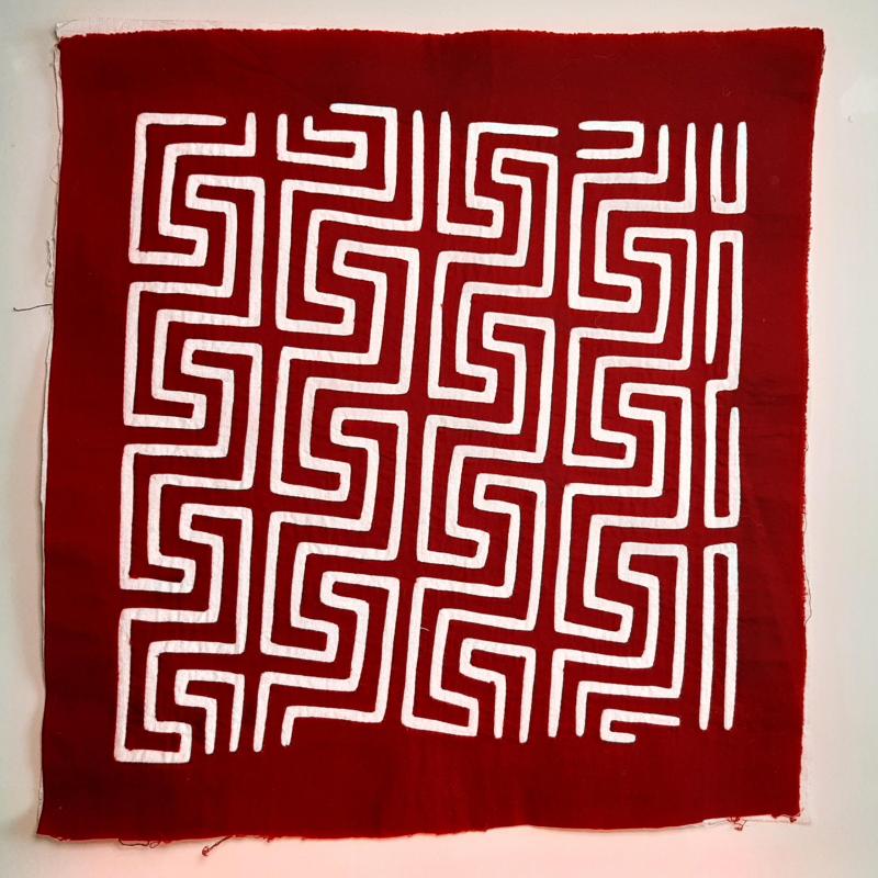 Mola 46 - Motifs géométriques