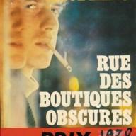 Rue des boutiques obscures